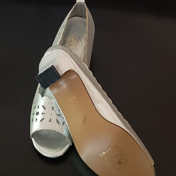 Ladies FLORAL Irene Wide Width Open Toe Slip-on Pumps in Silver - 8WW - Picture 3 of 6